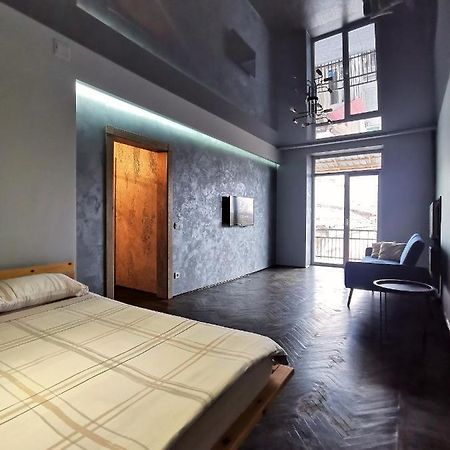 Loft Style Apartments In The Center 수미 외부 사진